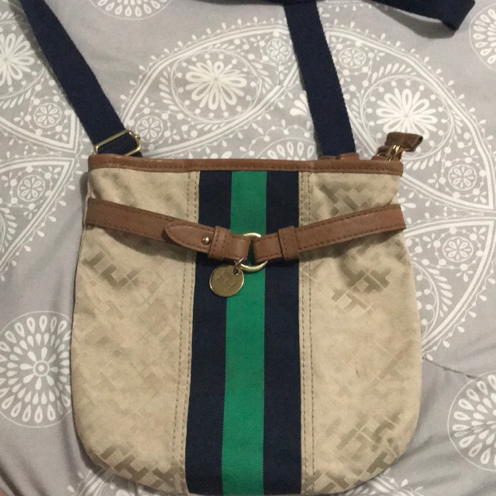 Tommy hilfiger crossbody